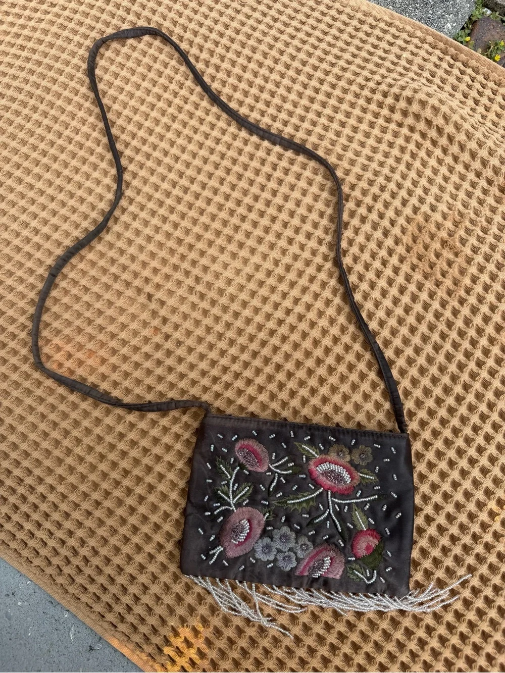 Vintage Embroidered Floral Beaded Fringe Crossbody Bag - Brown